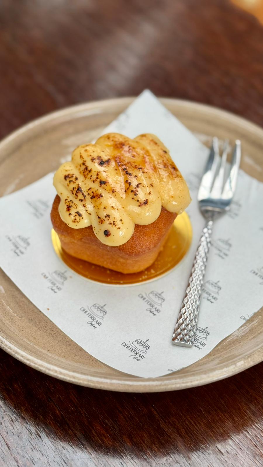 Crème Brûlée Mini Cake