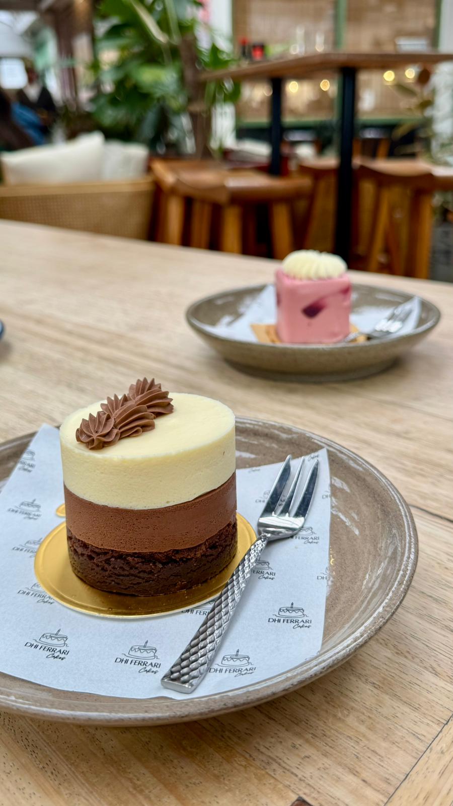 Black & White Chocolate Mousse - Mini