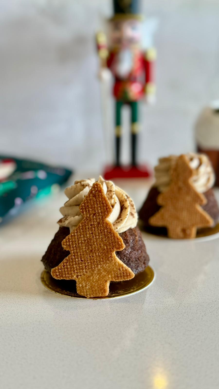 Santa's Mocha Mini Cake