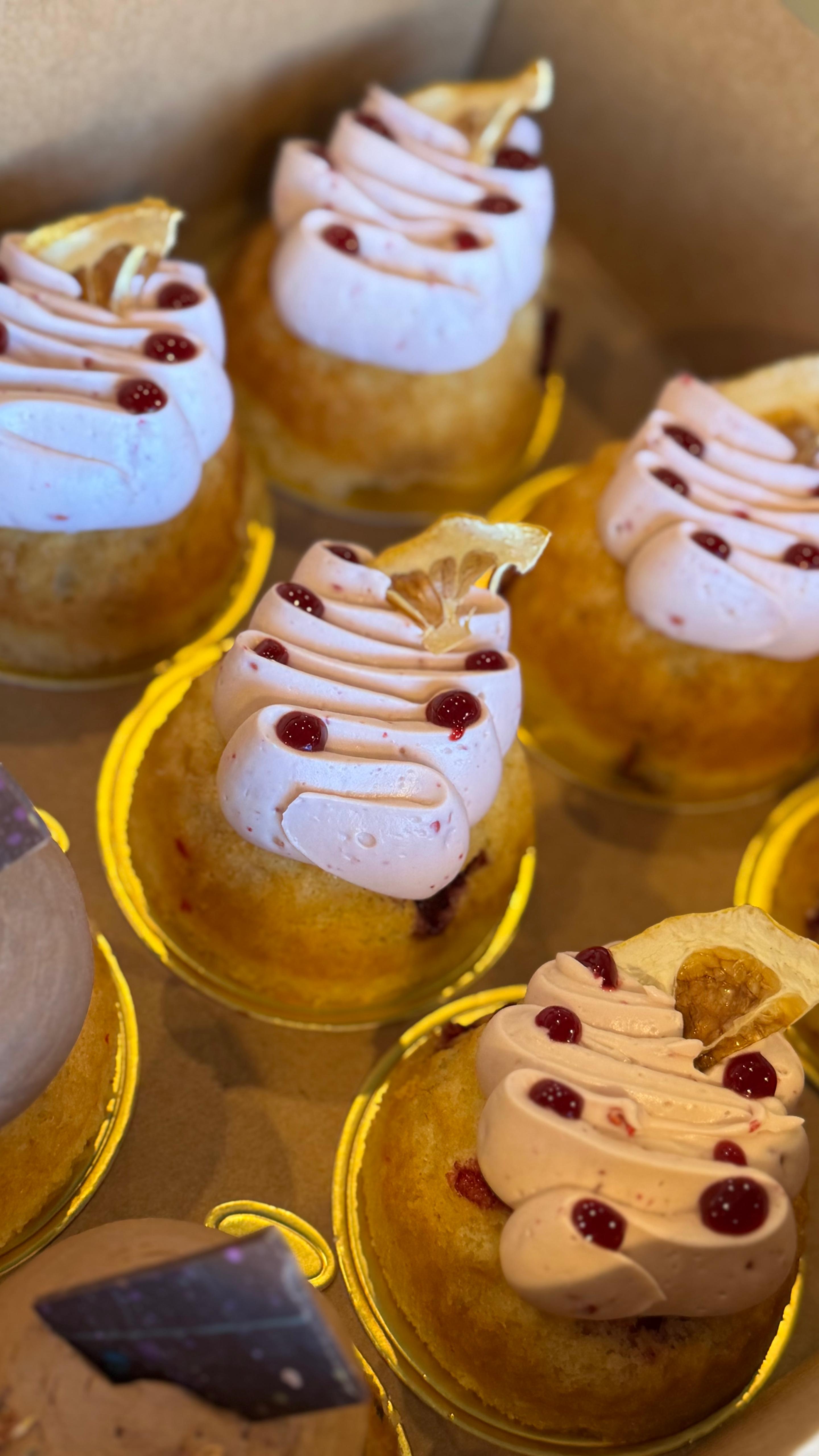 Pink Lemonade Mini Cake