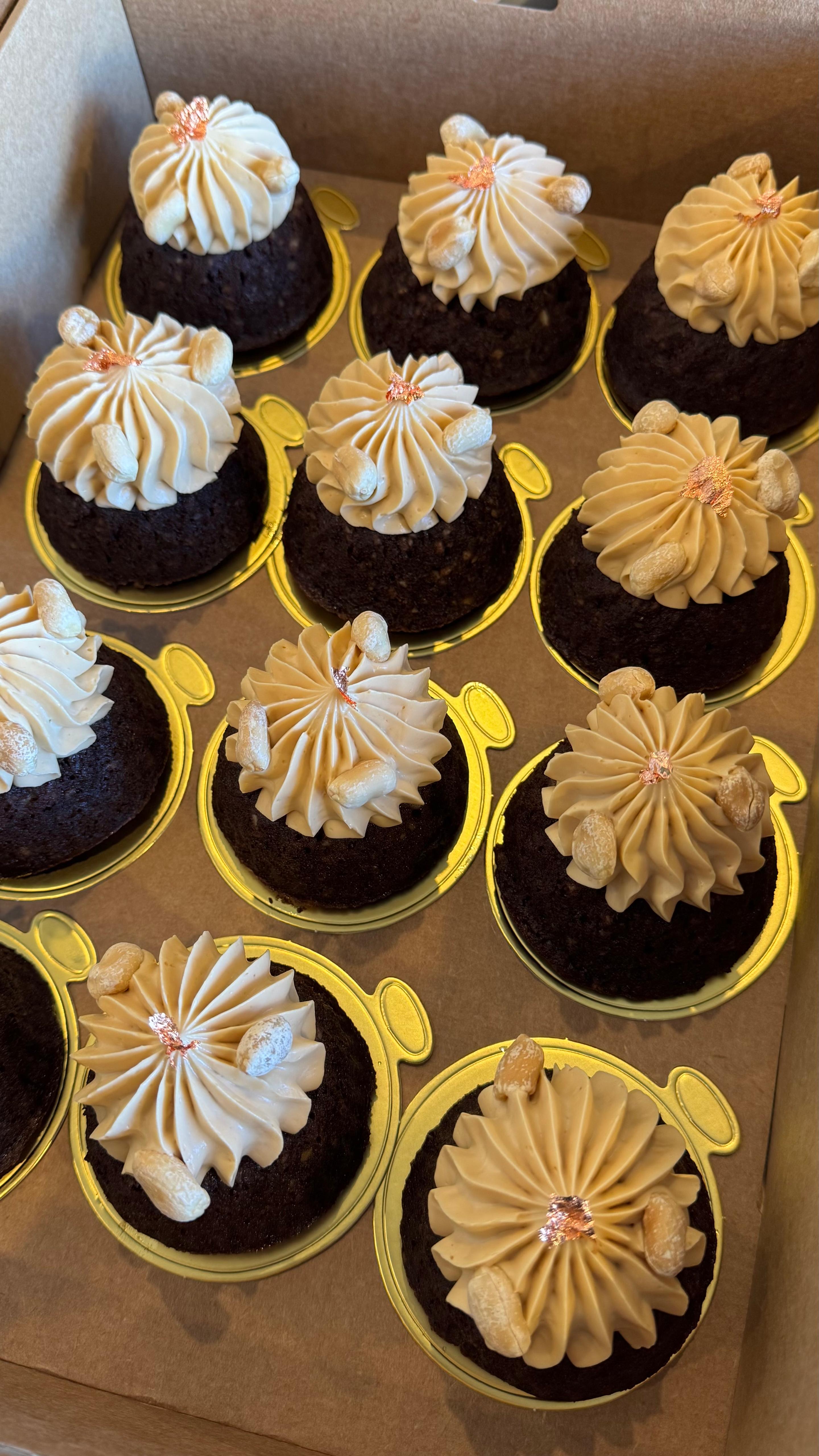 Snickers Mini Cake