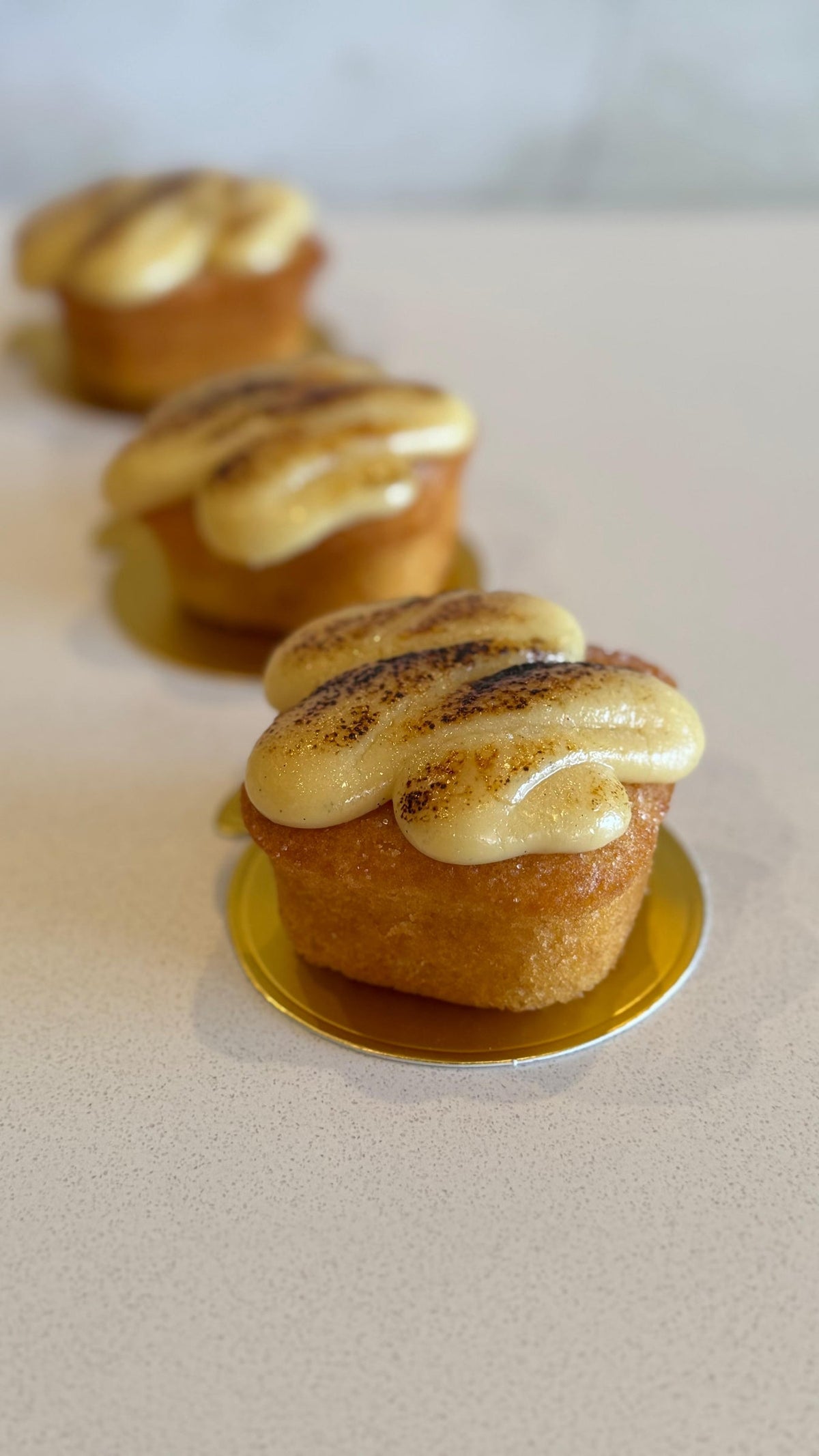 Crème Brûlée Mini Cake