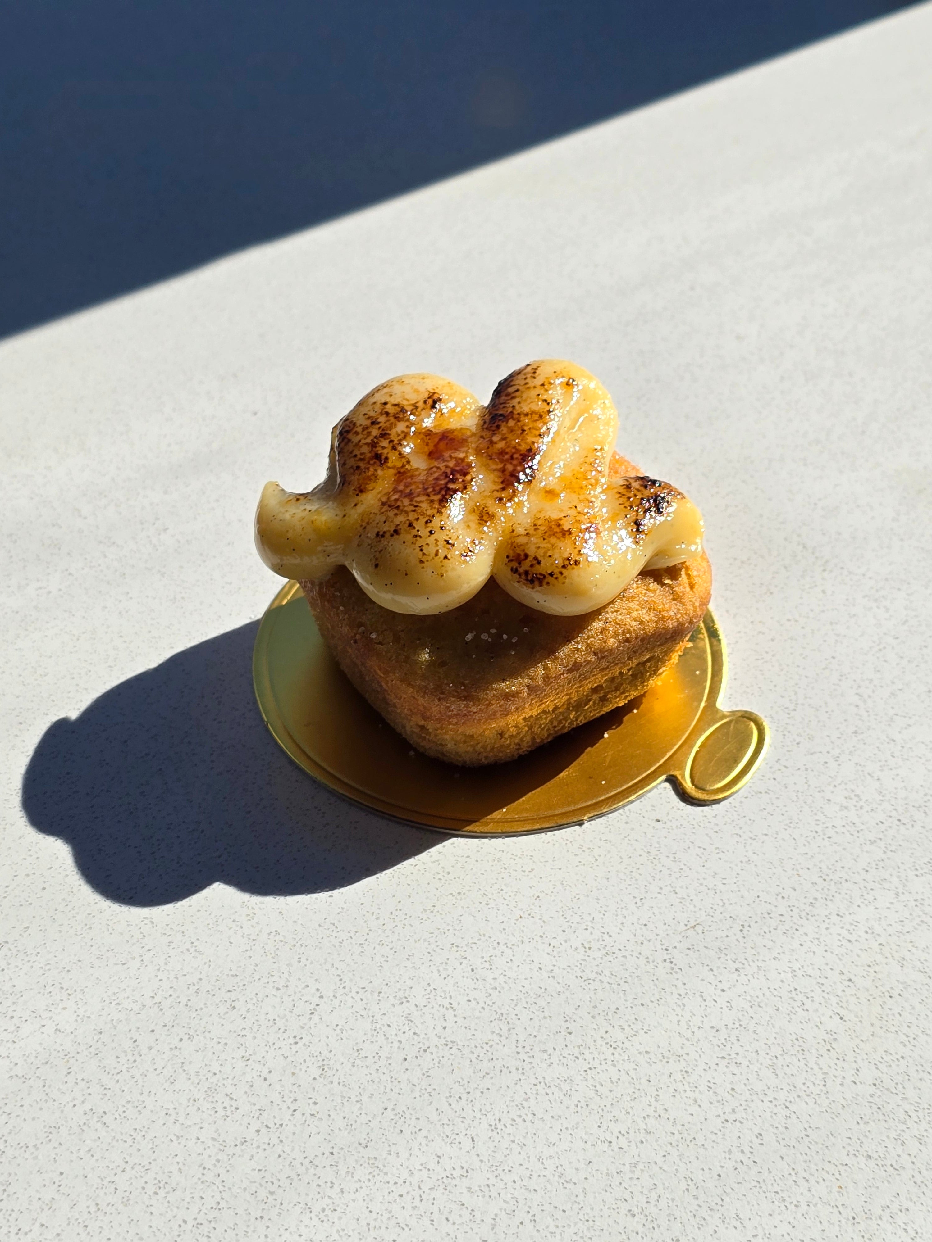 Crème Brûlée Mini Cake