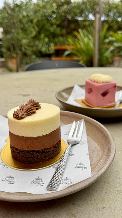 Black & White Chocolate Mousse - Mini