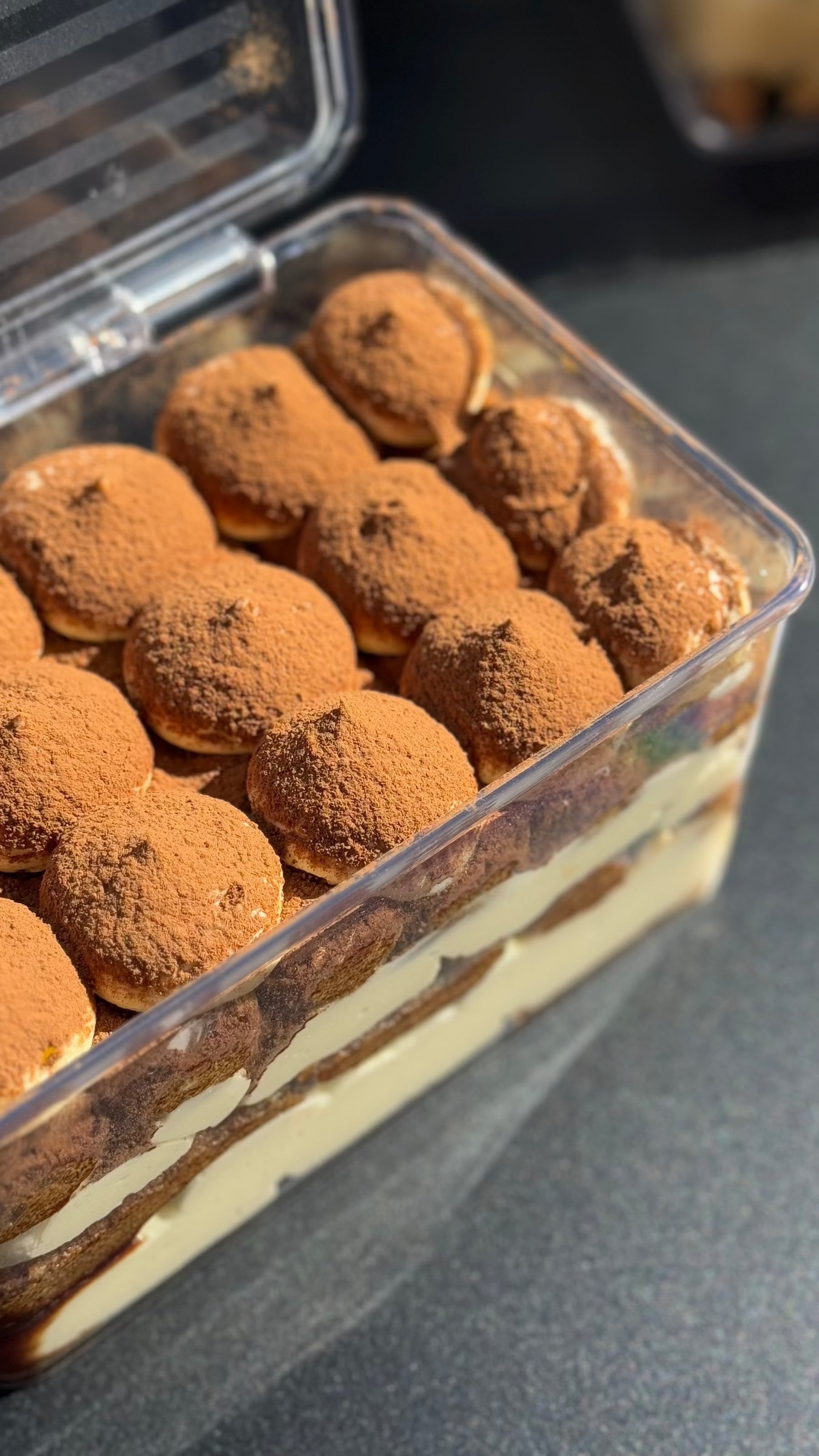 Tiramisu Dessert Box