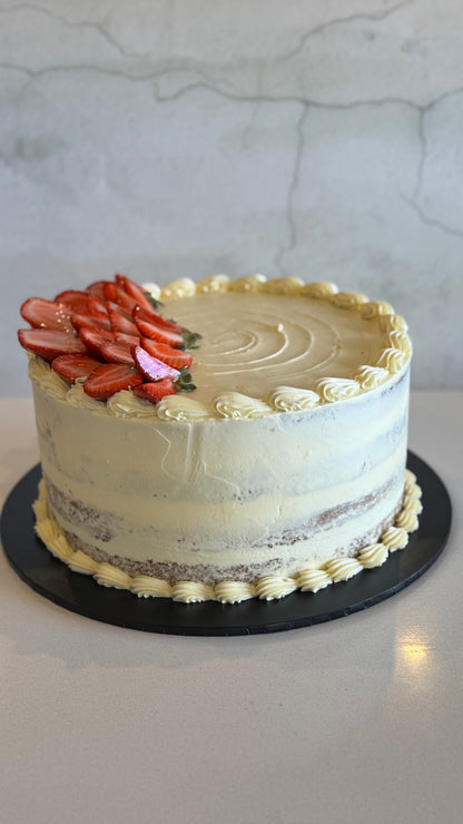 Vanda Strawberry Cake