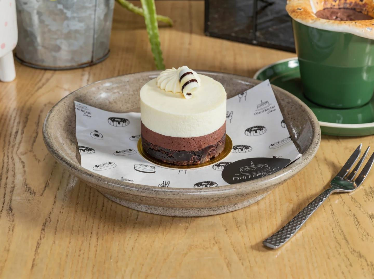 Black & White Chocolate Mousse - Mini