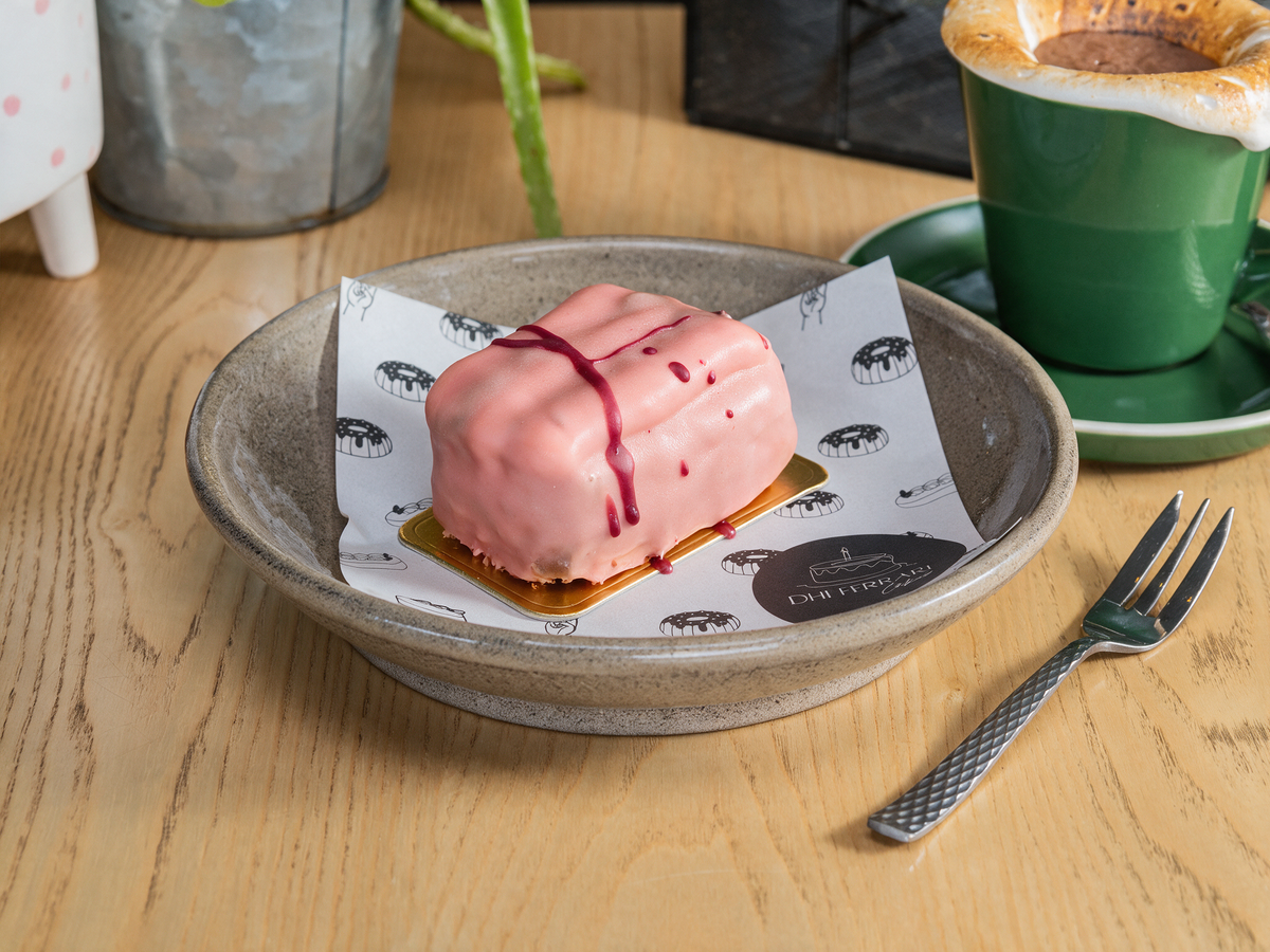 Cosmos Mini Cake